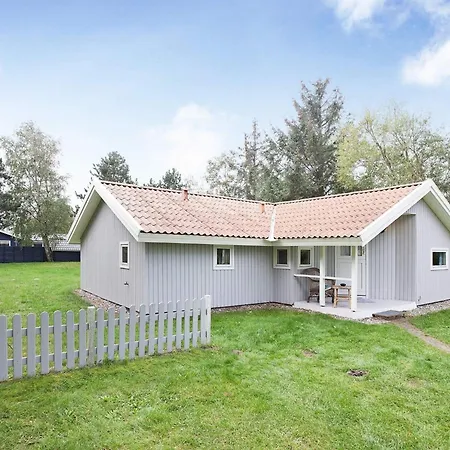 8 Person In Rodby-by Traum Vakantiehuis Kramnitse