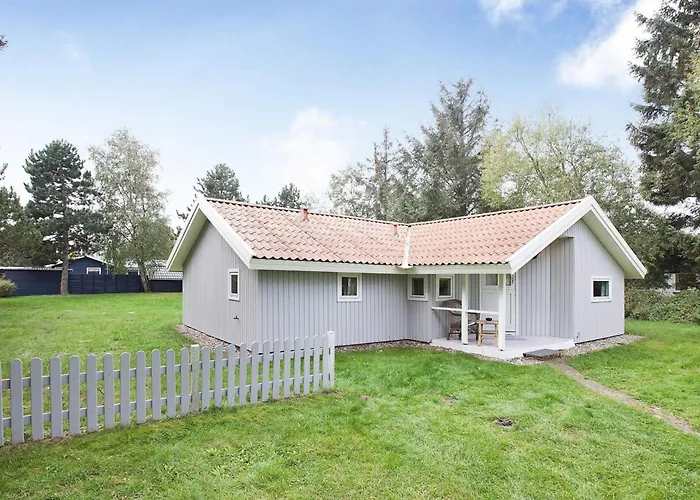 8 Person In Rodby-by Traum Vakantiehuis Kramnitse